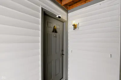 8158 Shorewalk Drive, Indianapolis - 3