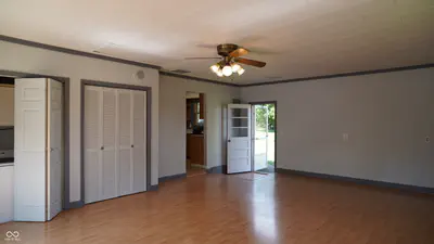 16122 Southeastern Parkway, Fortville - 5