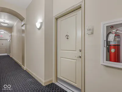 450 Ohio Street, Indianapolis - 43