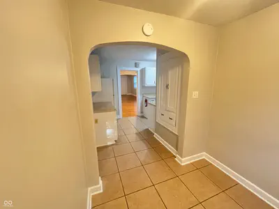 5542 College Avenue, Indianapolis - 13