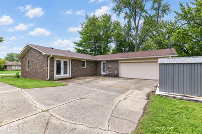 560 Margueritta Court, Greenwood - 3