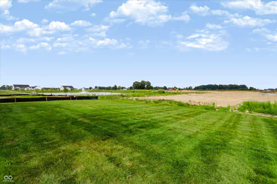 6757 Thresher Pass, McCordsville - 33