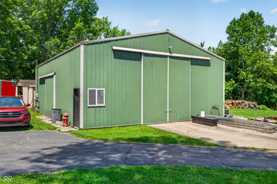 6876 W 300 S, Morgantown - 74