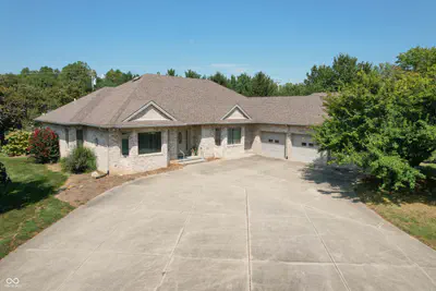 505 Kelly Drive, Brownstown - 37