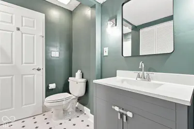 1159 Cambridge Drive, Greenwood - 33