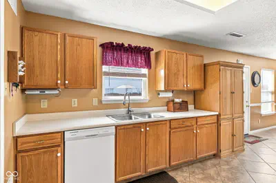 6852 Maywood Circle, Avon - 9