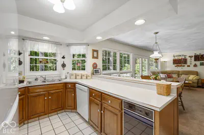 4238 S Carrie Drive, New Palestine - 22