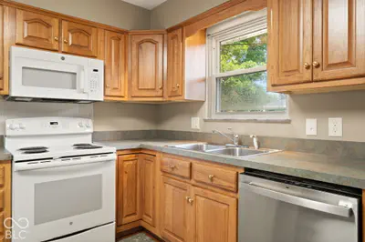 409 Wedgewood Drive, New Albany - 13