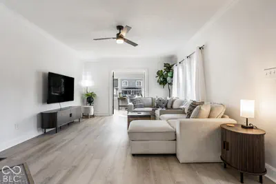 260 W 44th Street, Indianapolis - 5