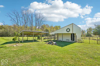 681 W County Road 1000 S, Clayton - 52
