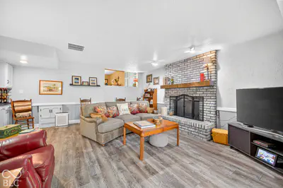 261 Oakwood, Greenwood - 29