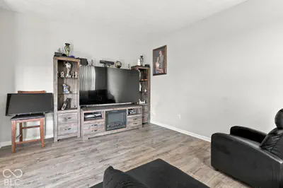 9133 Fitzgerald Drive, Indianapolis - 35