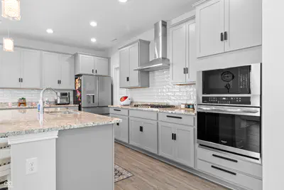 6996 Pickett Place, Carmel - 25