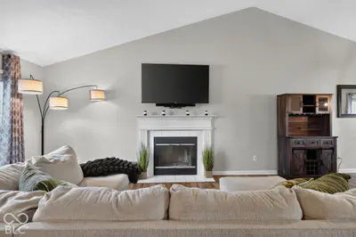 12161 Driftstone Drive, Fishers - 7