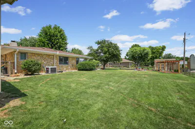 885 Broadway North Drive, Plainfield - 58
