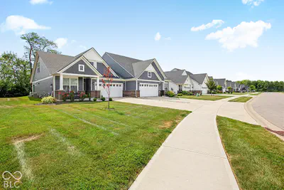825 Stone Trace, Avon - 3