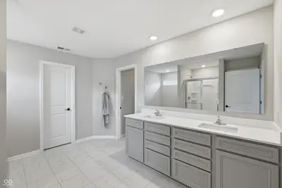 5693 Terracotta Trace, McCordsville - 30