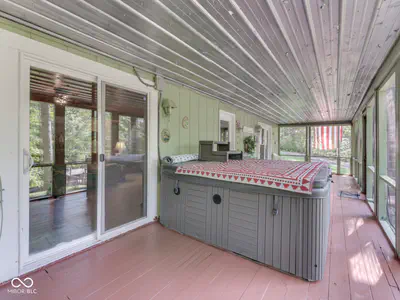 6678 Groundhog Drive, Nineveh - 70