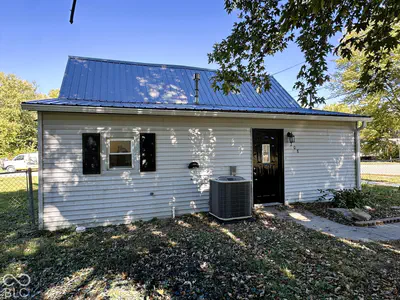 208 N East, Roachdale - 12