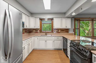 400 E Greyhound Pass, Carmel - 8
