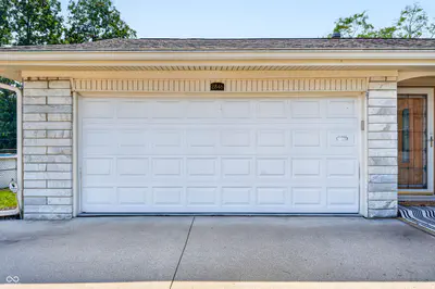 2846 Hillside Drive, Bedford - 59