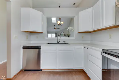 8526 Country Meadows Drive, Indianapolis - 17