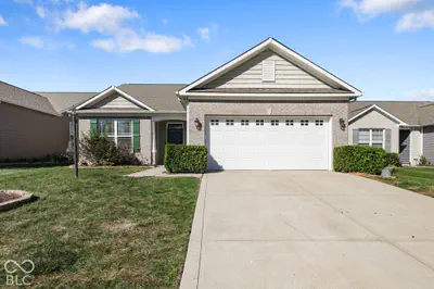 1212 Blackthorne, Plainfield