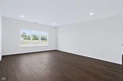 8689 Meadowlands Court, Plainfield - 11