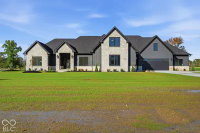 2786 S Kings Way, New Palestine - 2