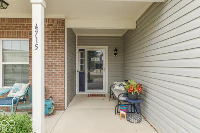 4715 Ventura Boulevard, Plainfield - 6