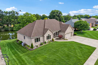 6635 E Ridgeview Court, Mooresville