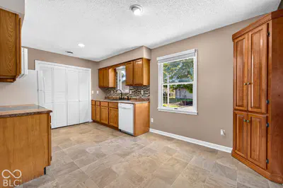 637 Woodside Court, Seymour - 8