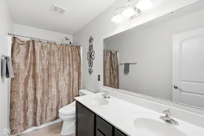 10662 Landsbrook Run N, Noblesville - 37