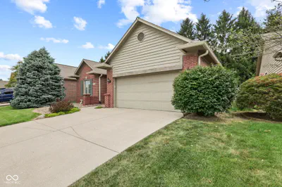 1628 Foxmere Boulevard, Greenwood - 3