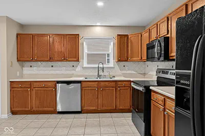 12124 Pepperwood Drive, Indianapolis - 19