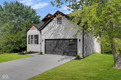 1121 Brookside Court, Avon - 3
