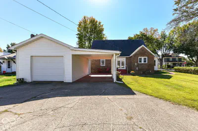 690 High Street, Middletown - 40