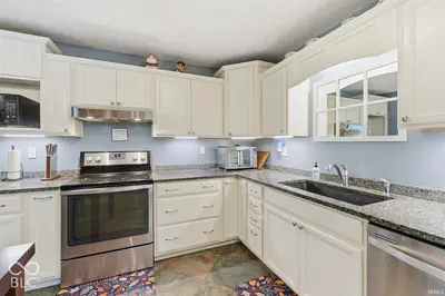 8301 Santa Barbara Drive, Muncie - 17