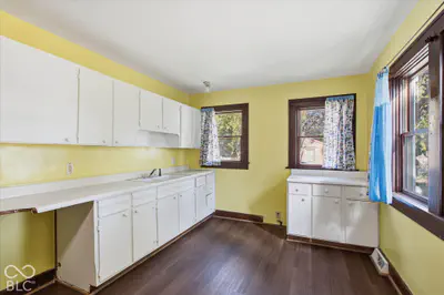555 Woodrow Avenue, Indianapolis - 11