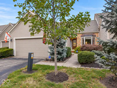 8335 Sand Point Way #6, Indianapolis - 2