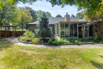 2460 Hickory Boulevard, Greenfield - 54