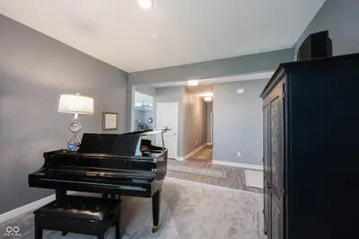 4860 Safford Drive, New Palestine - 8