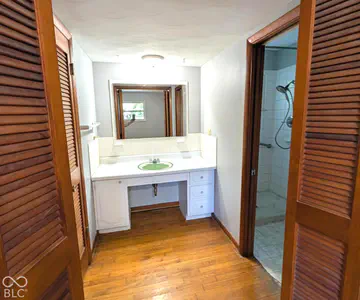 8611 700, Fountaintown - 18