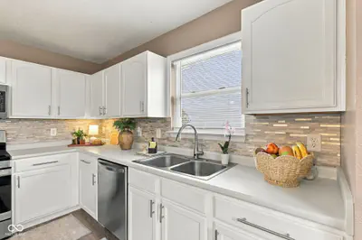 14555 Stewart Circle, Fishers - 18