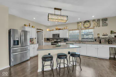 8801 Browns Valley Lane, Camby - 25
