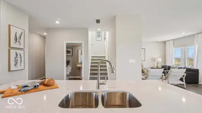 195 Springfield Crossing, Greenfield - 14