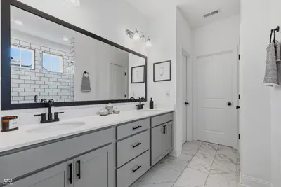 6939 Pickett Place, Carmel - 62
