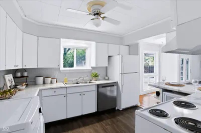 10814 Broadway Street, Carmel - 13