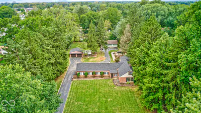 27 W Roberts Road, Indianapolis - 53