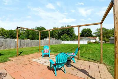 150 Sunset Court, Cicero - 39